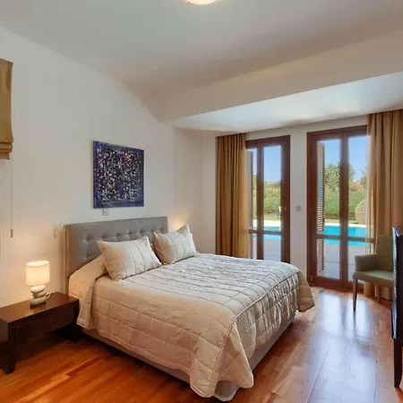 Villa Aphrodite Hills Superior 135 *